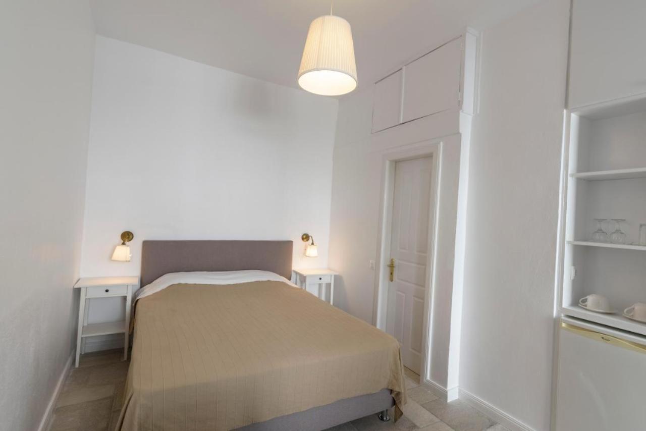 Filenia Hotel Hydra  Buitenkant foto